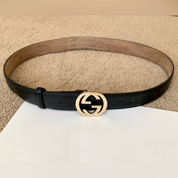 Authentic GUCCI unisex black leather belt with gold interlocking buckle - Picture 1 of 7